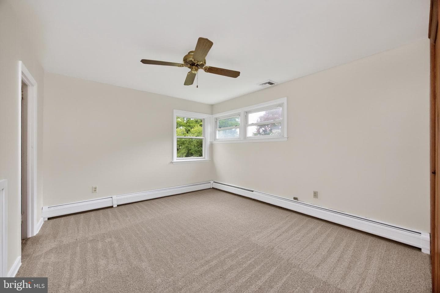 221 Hillside Drive photo 24