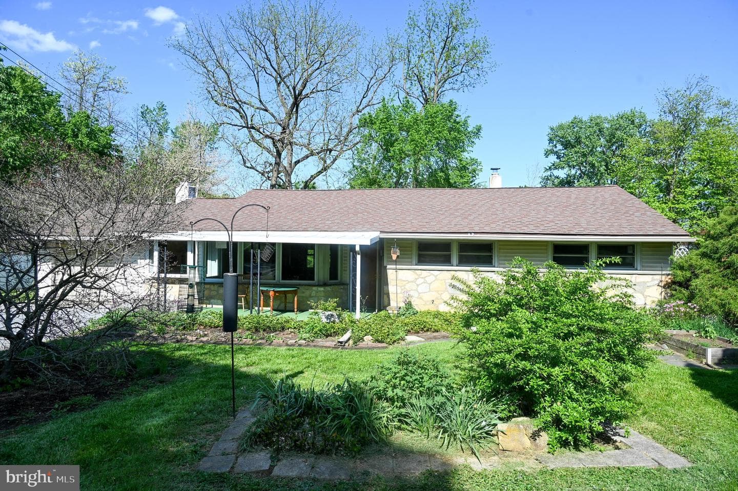 221 Hillside Drive photo 4