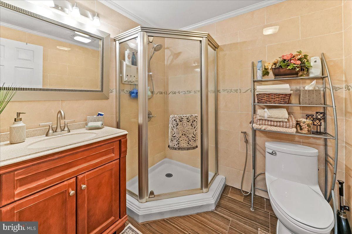 100 Stratford Court photo 22