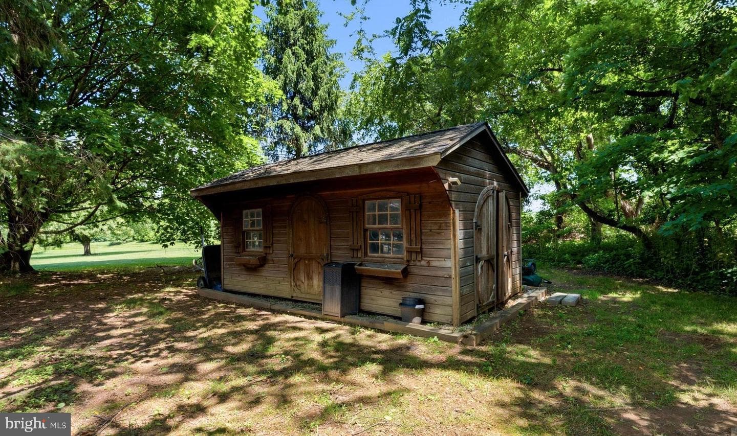 103 Raintree Lane photo 45