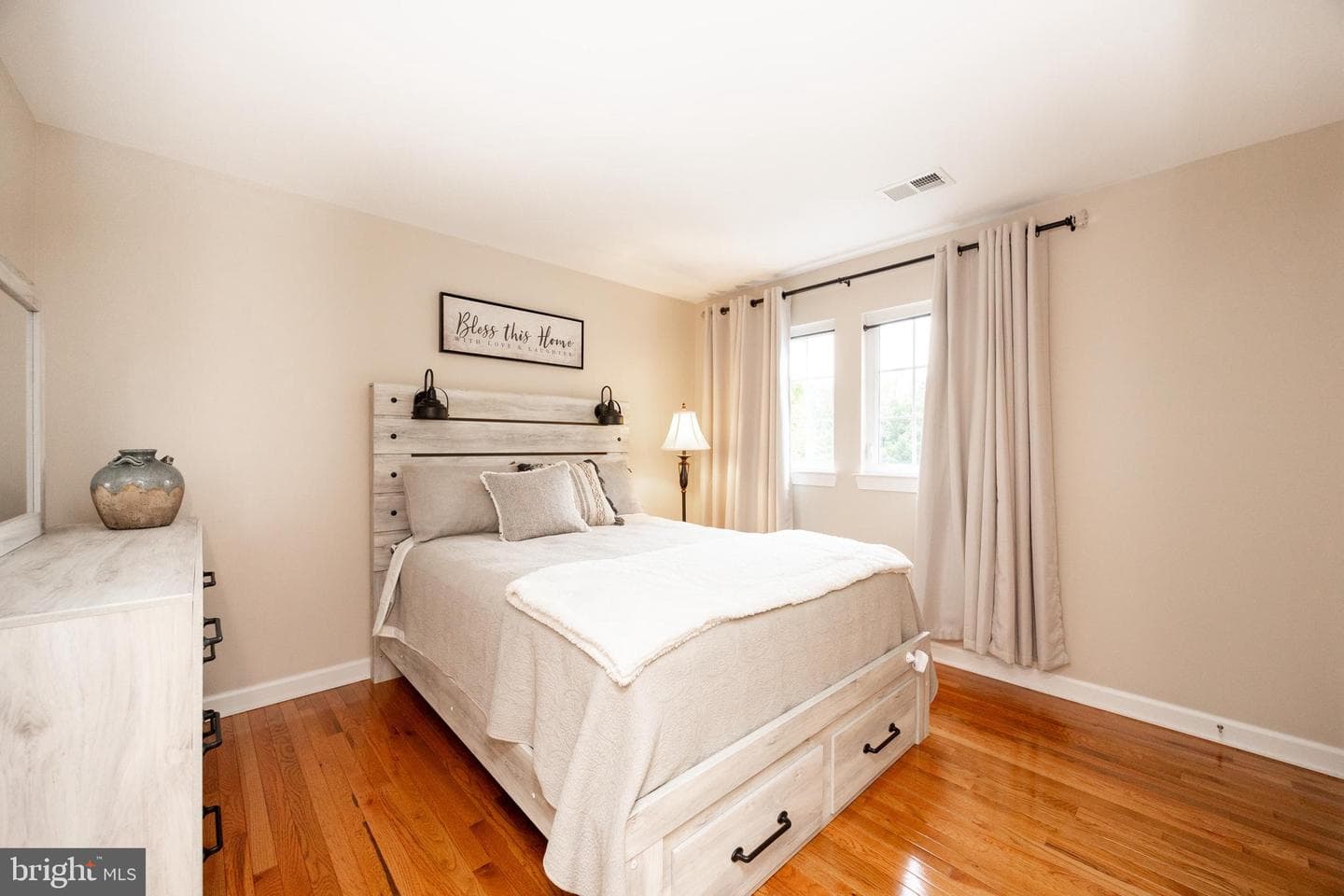 1538 Tattersall Way photo 33
