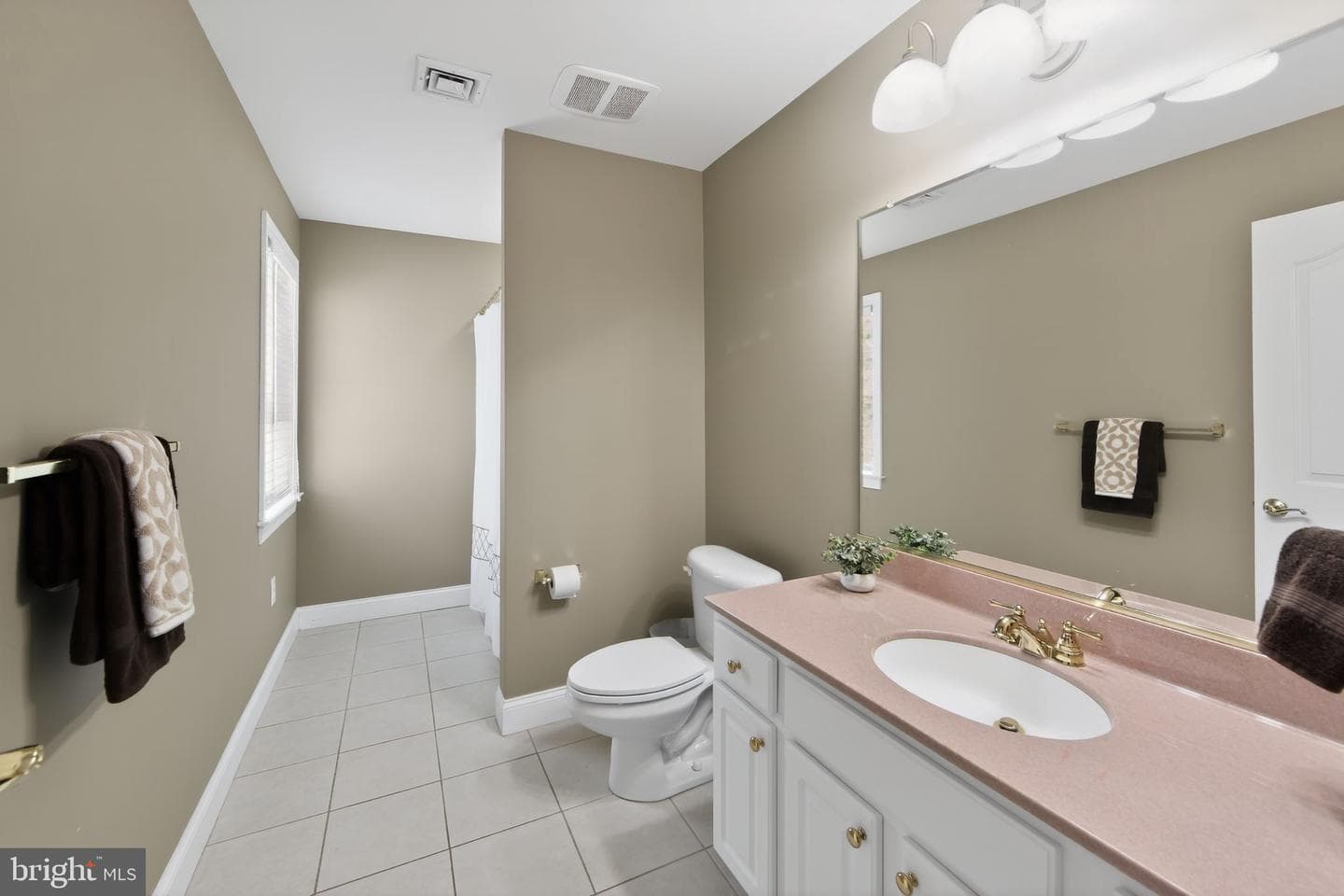 1315 Richmond Place photo 46