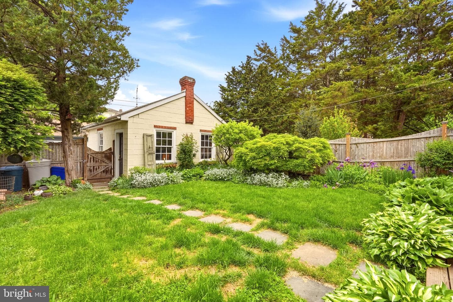 303 Price Street photo 54