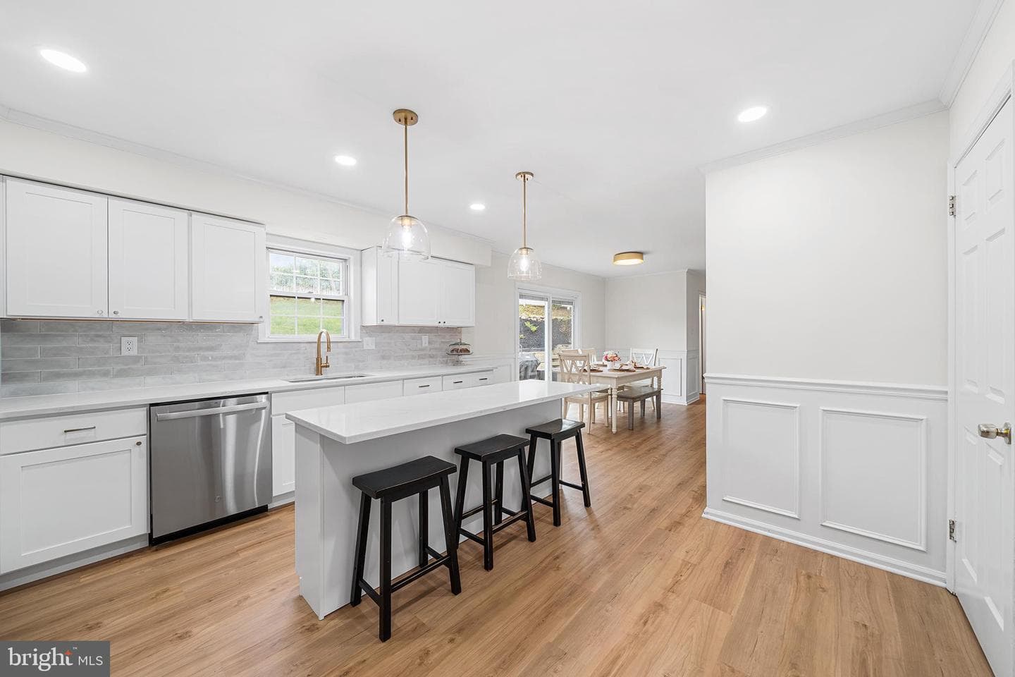 210 James Drive photo 12