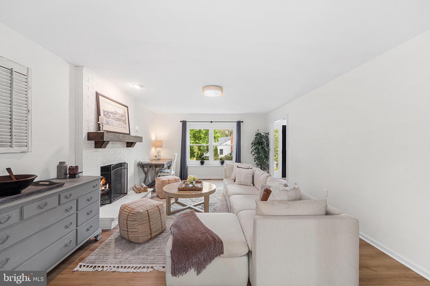 210 James Drive photo 6