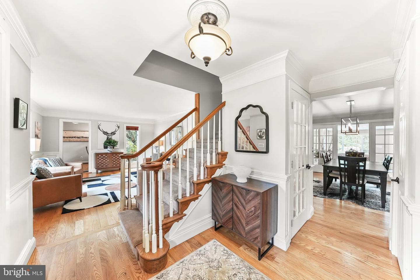 124 Round Hill Road photo 3