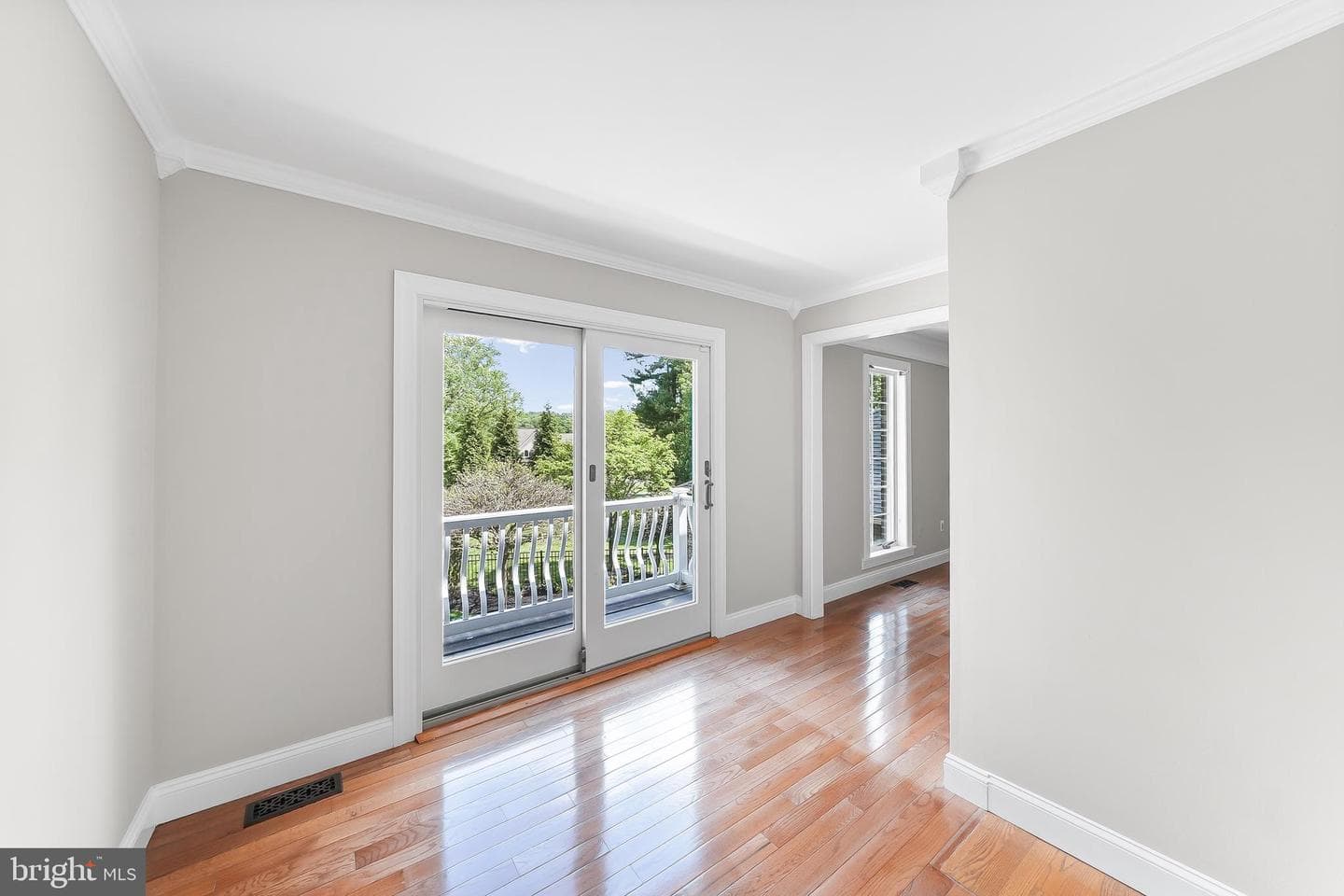 124 Round Hill Road photo 34