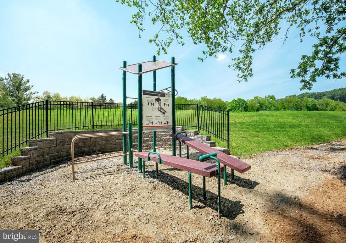 102 Camryn Court photo 9