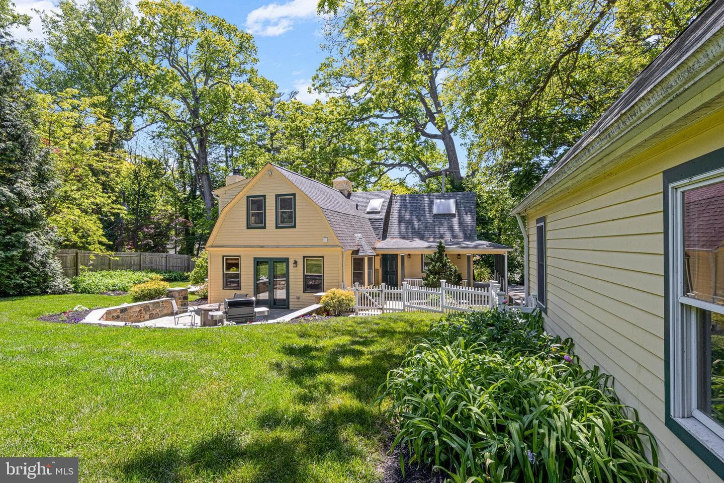 231 W Valley Road photo 5