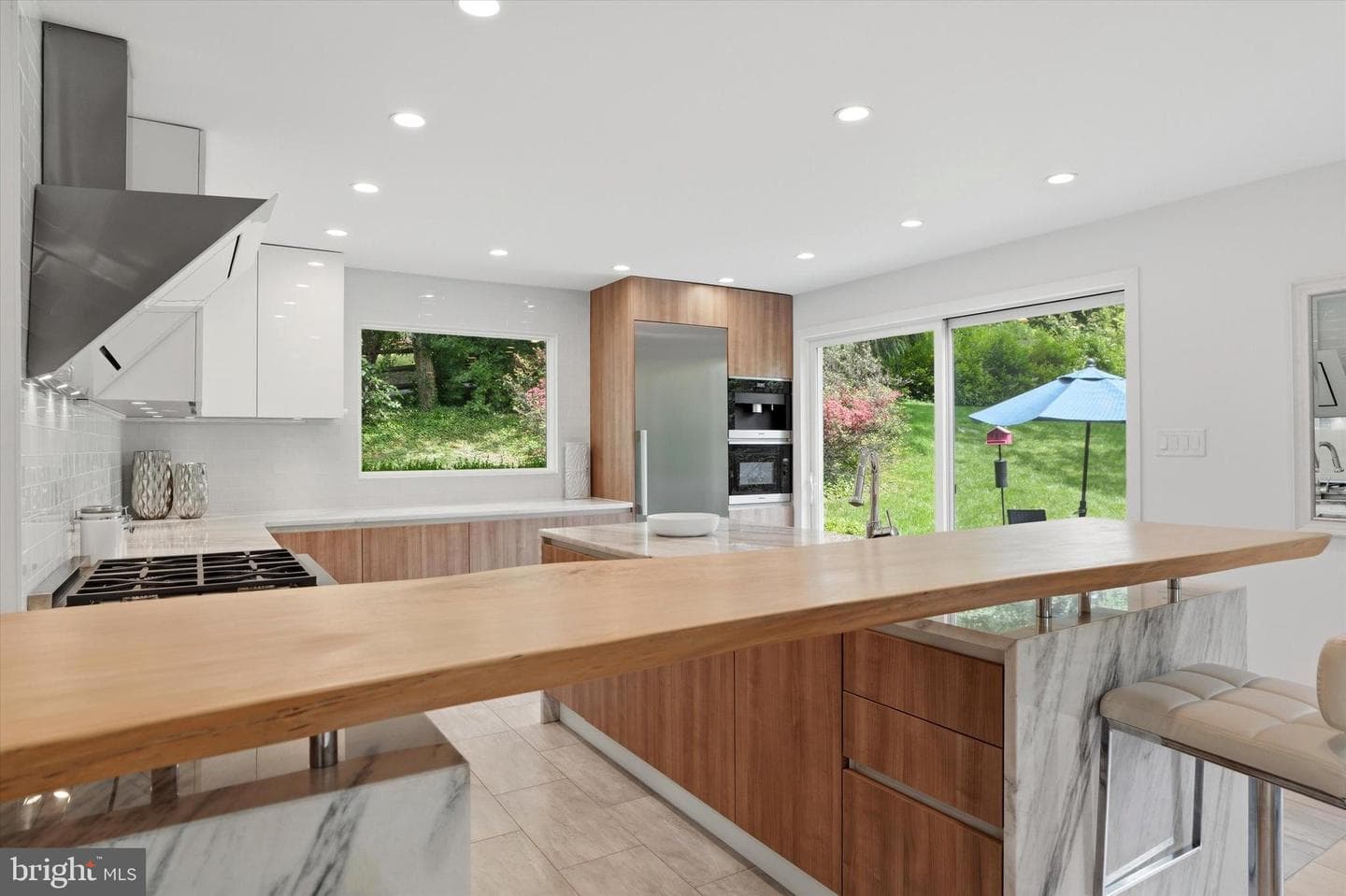 695 Knox Road photo 6