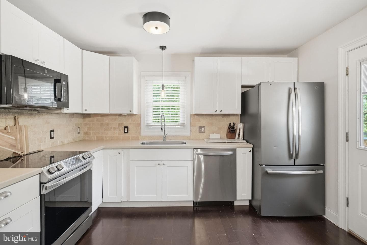 60 Roberts Circle photo 10