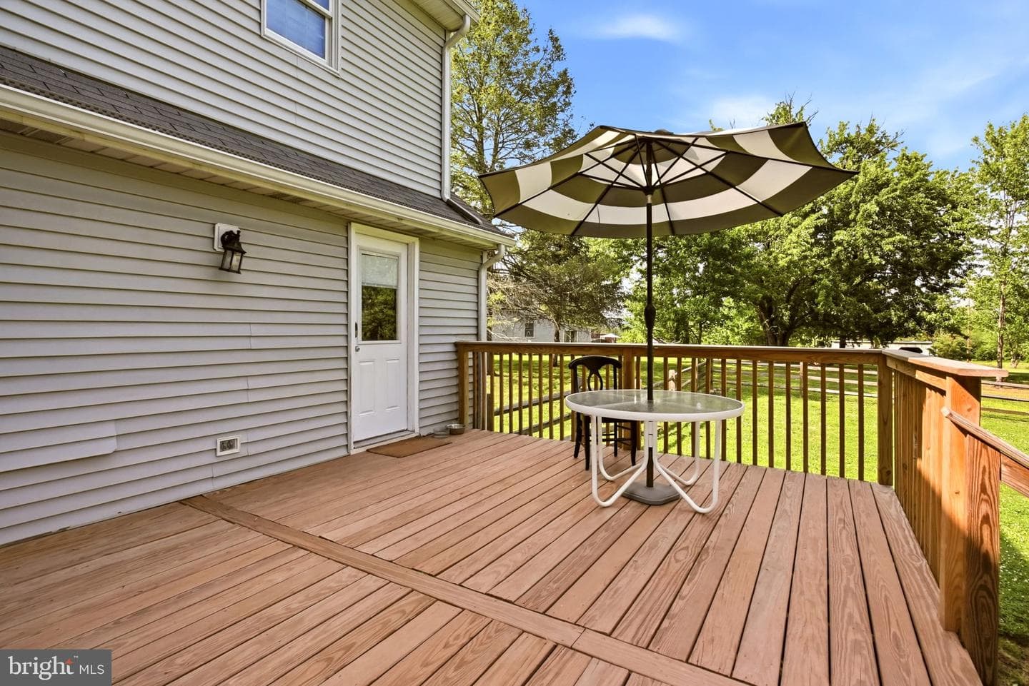60 Roberts Circle photo 34