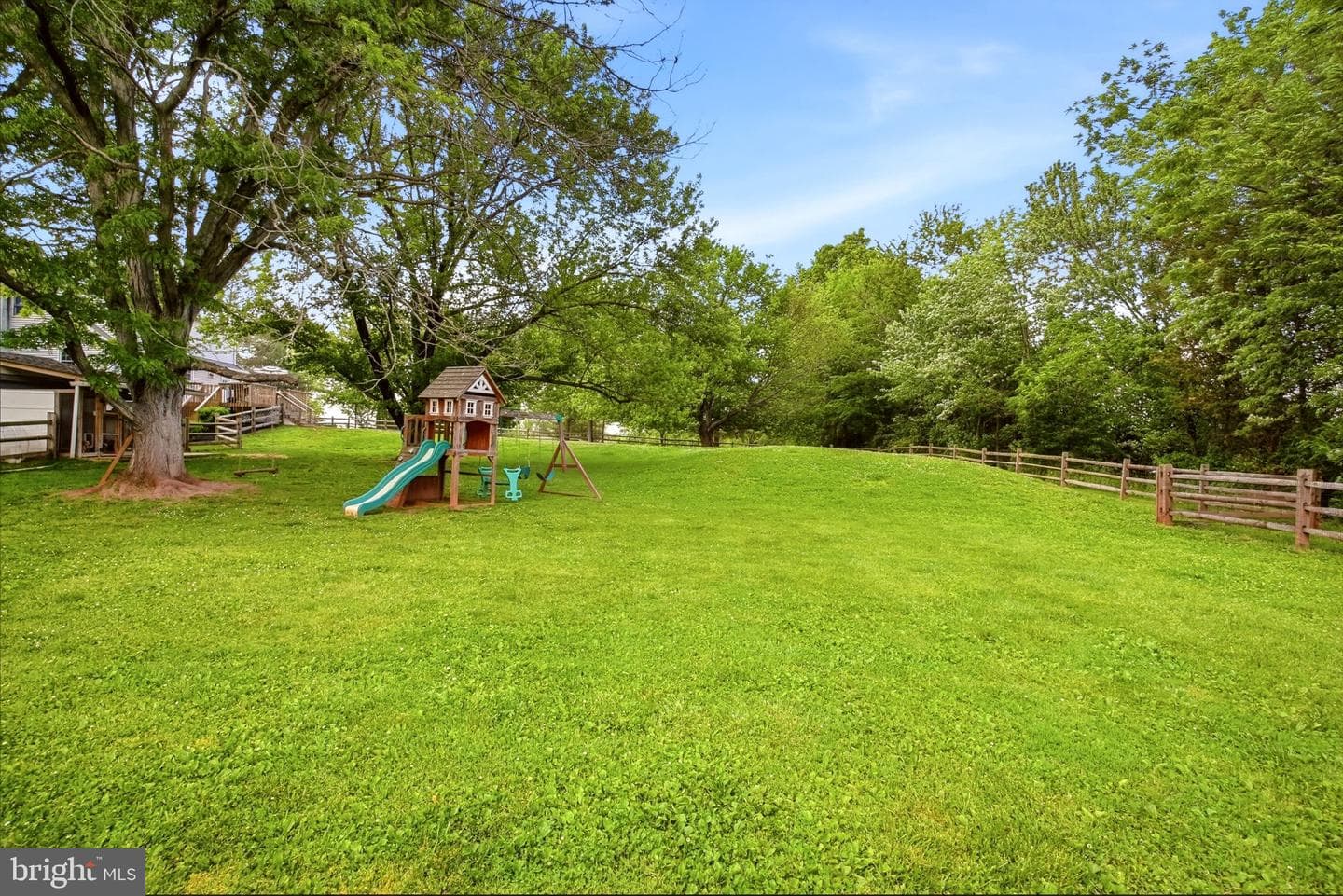 60 Roberts Circle photo 38