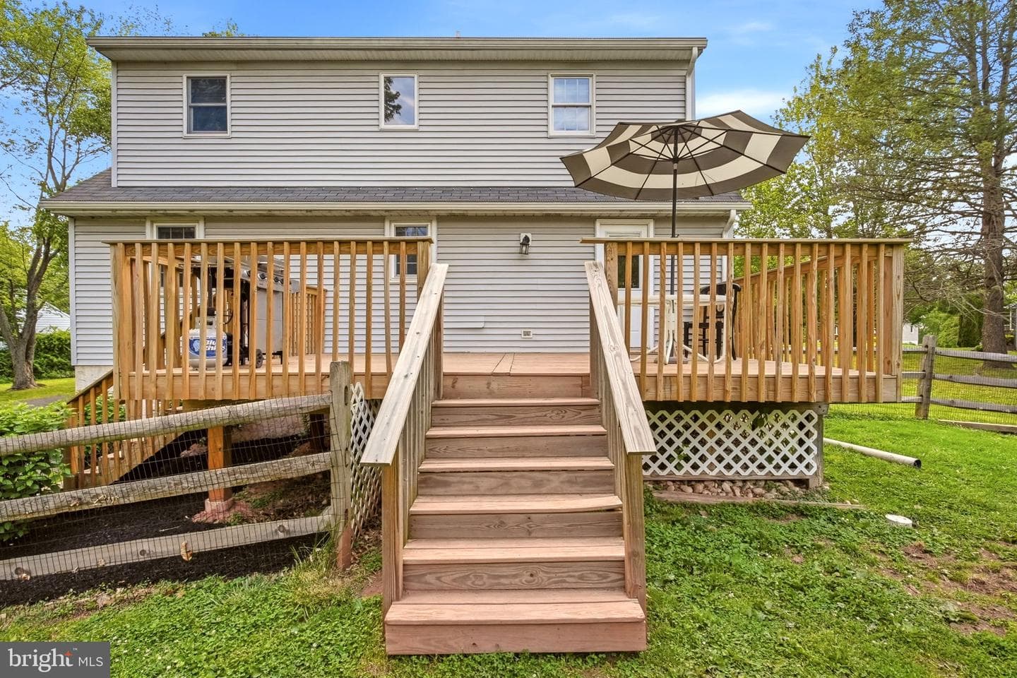 60 Roberts Circle photo 42