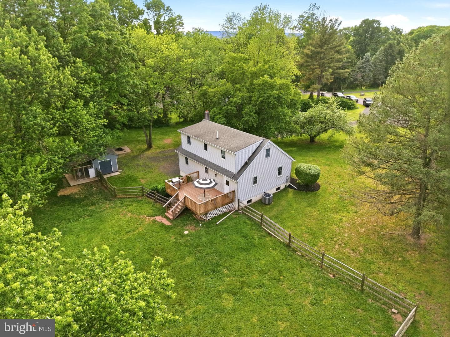 60 Roberts Circle photo 43
