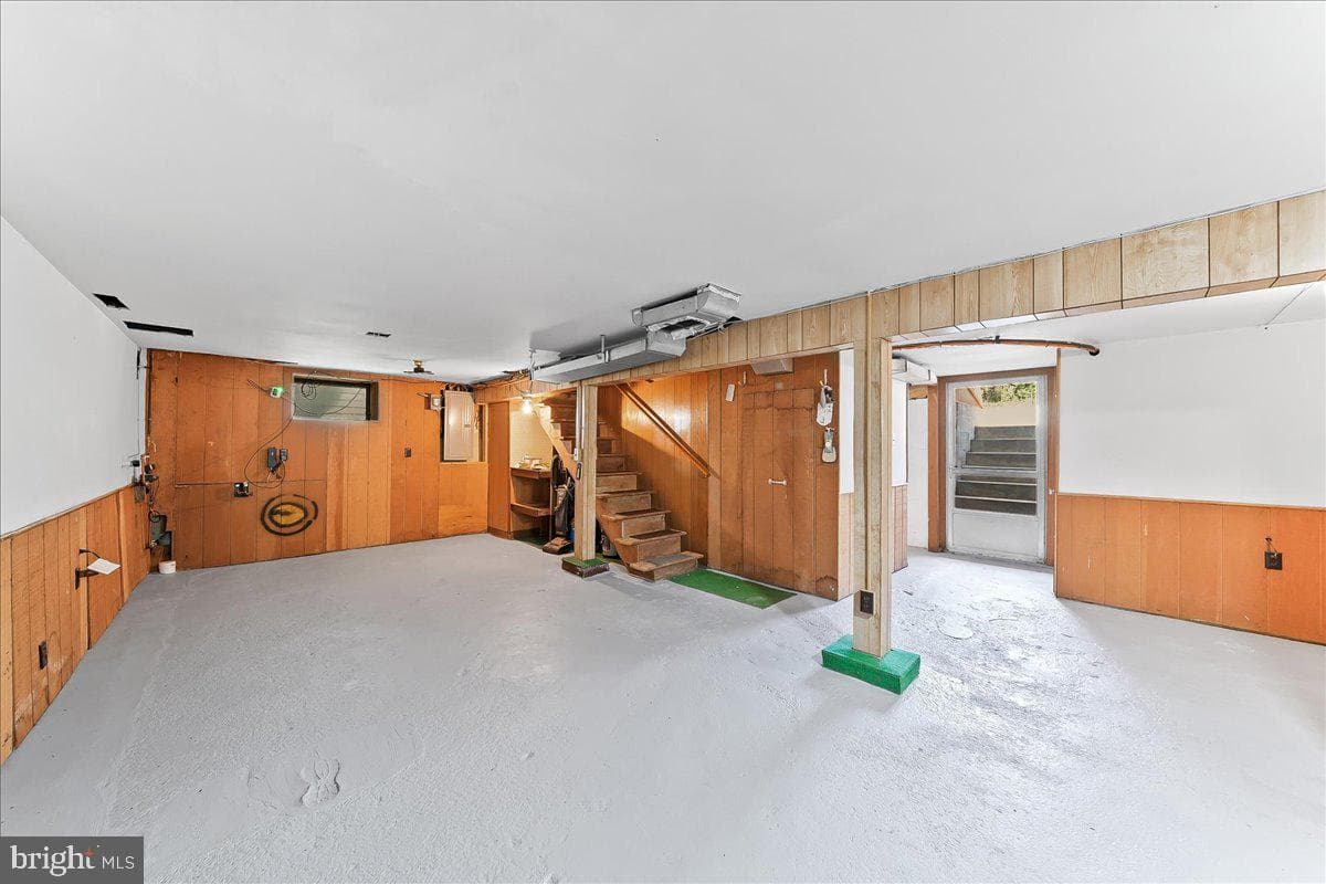 713 Charles Street photo 17