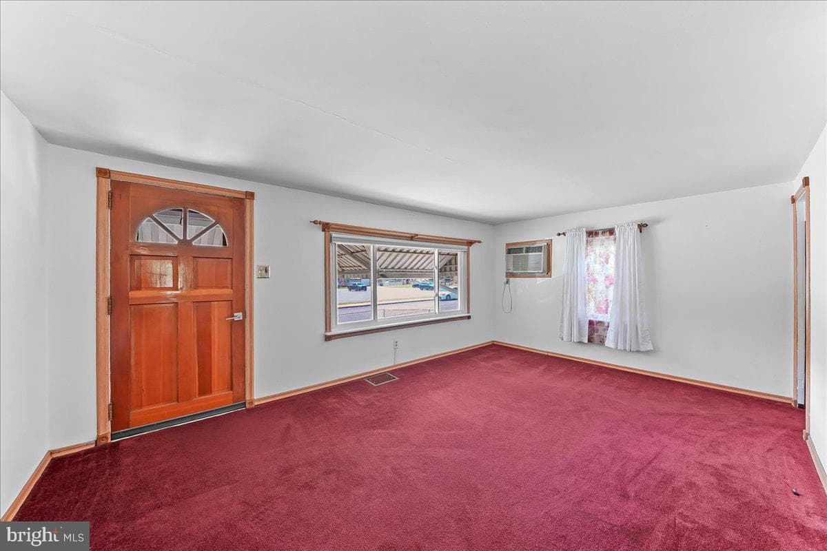 713 Charles Street photo 3