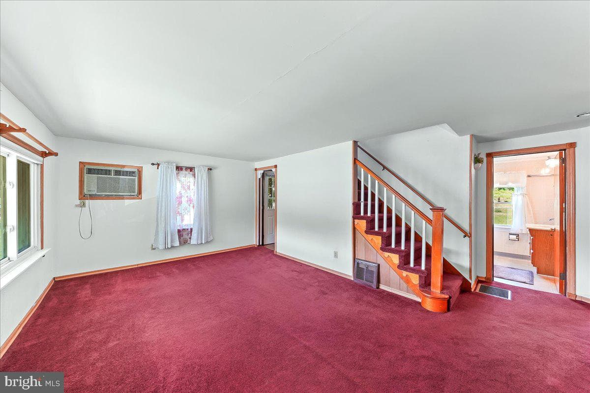 713 Charles Street photo 4