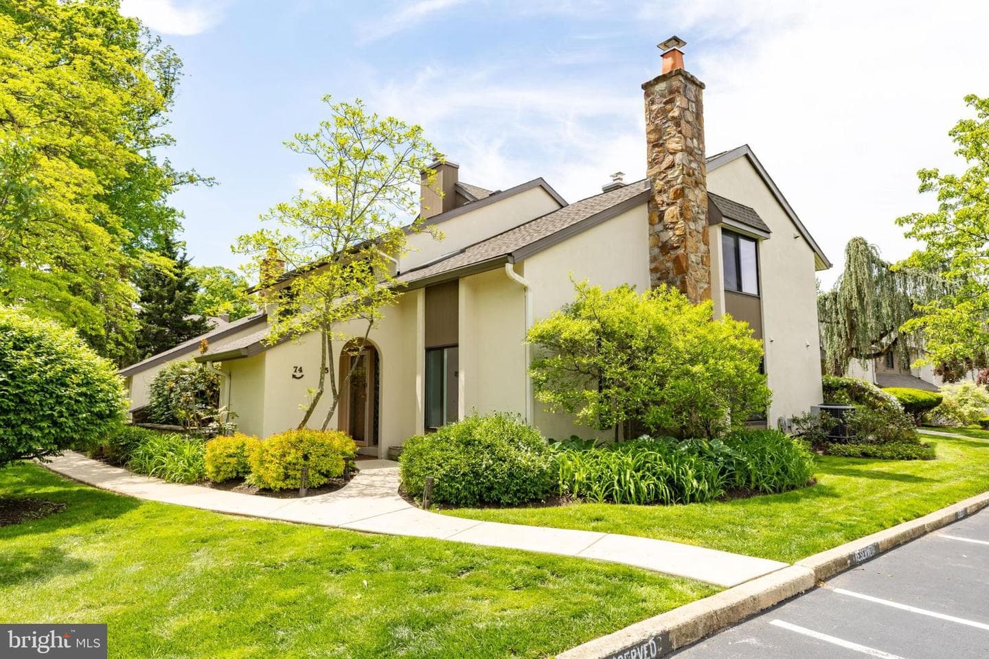 75 Oak Knoll Drive #75