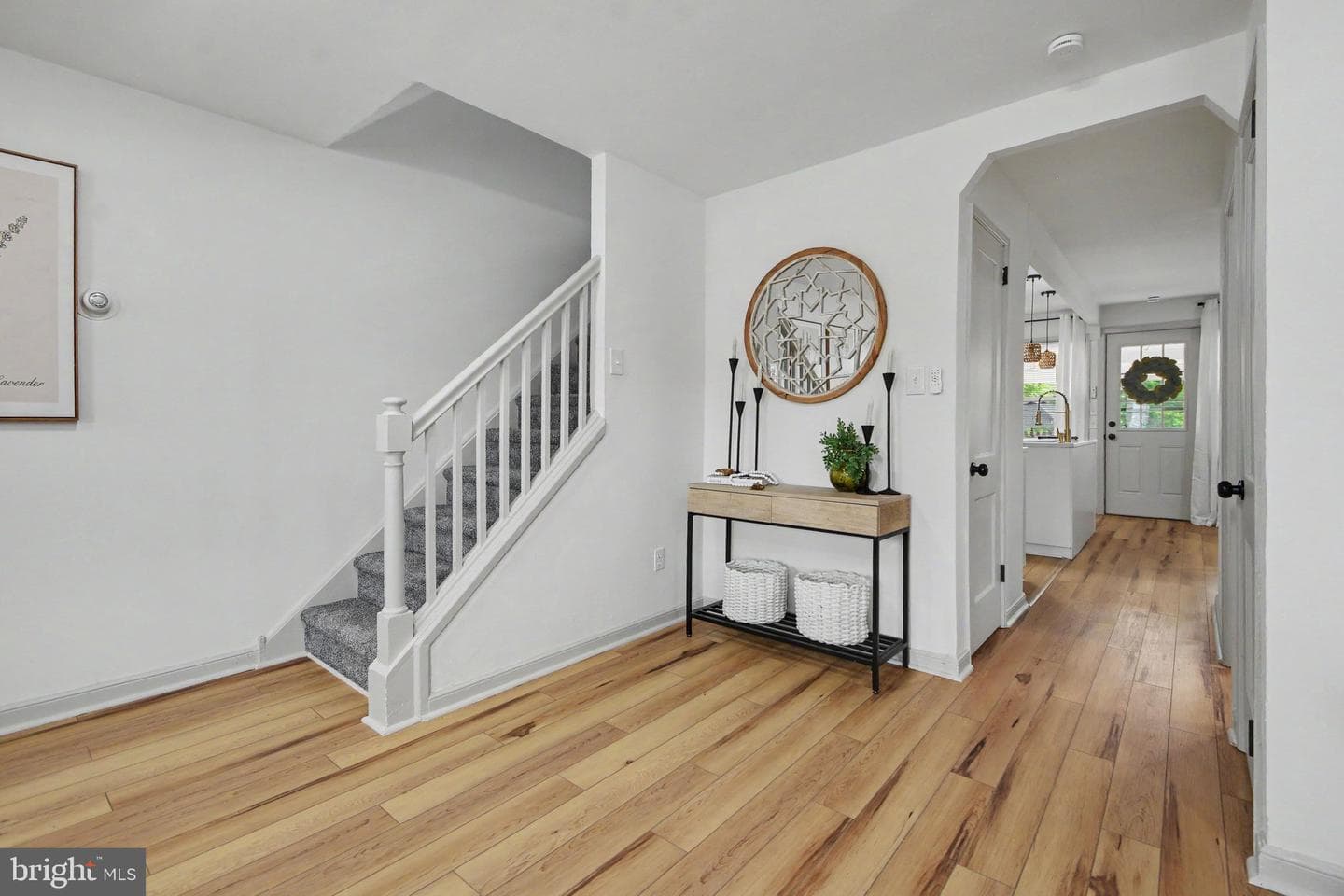 885 Woodlawn Avenue photo 8