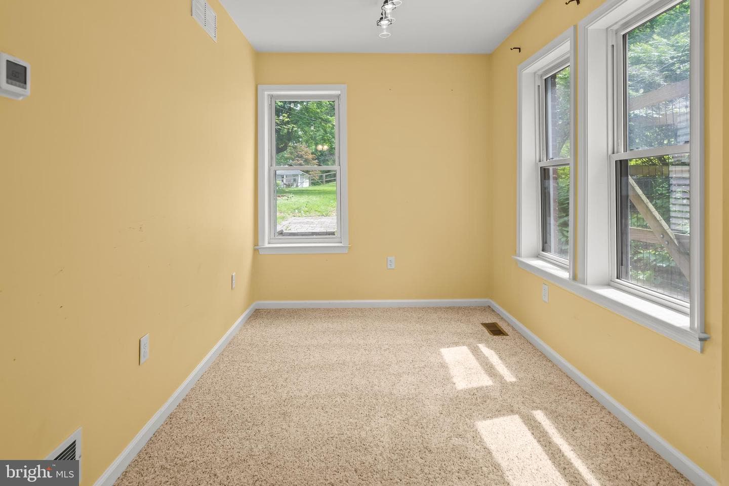 61 Bradley Avenue photo 10