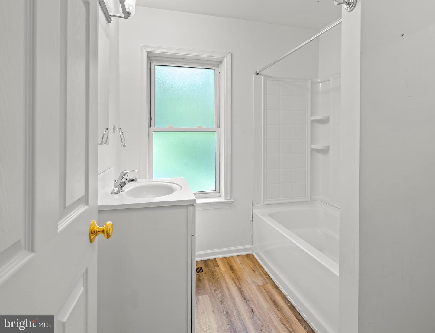 61 Bradley Avenue photo 22
