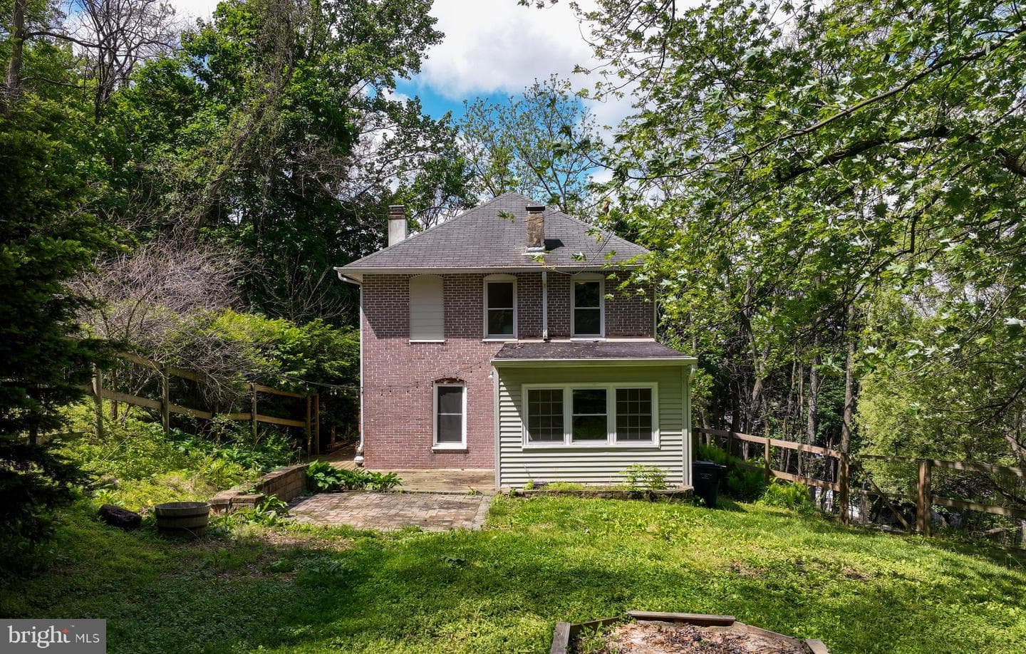 61 Bradley Avenue photo 34
