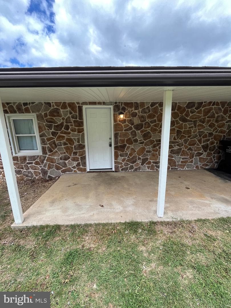 320 Oaklyn Road photo 5