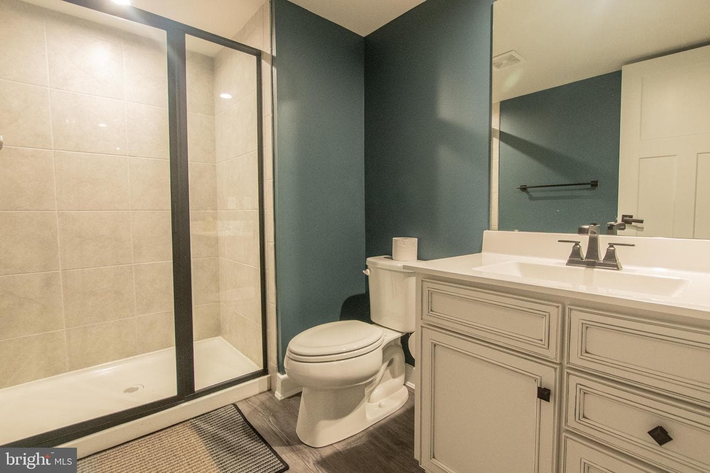 106 Cardinal Court photo 32