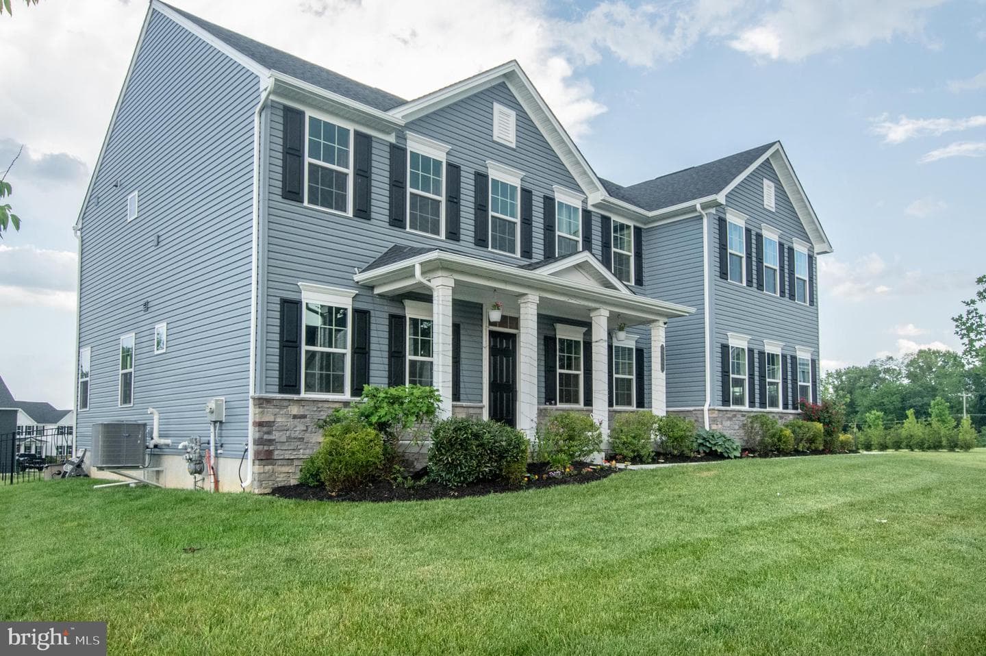 106 Cardinal Court photo 34