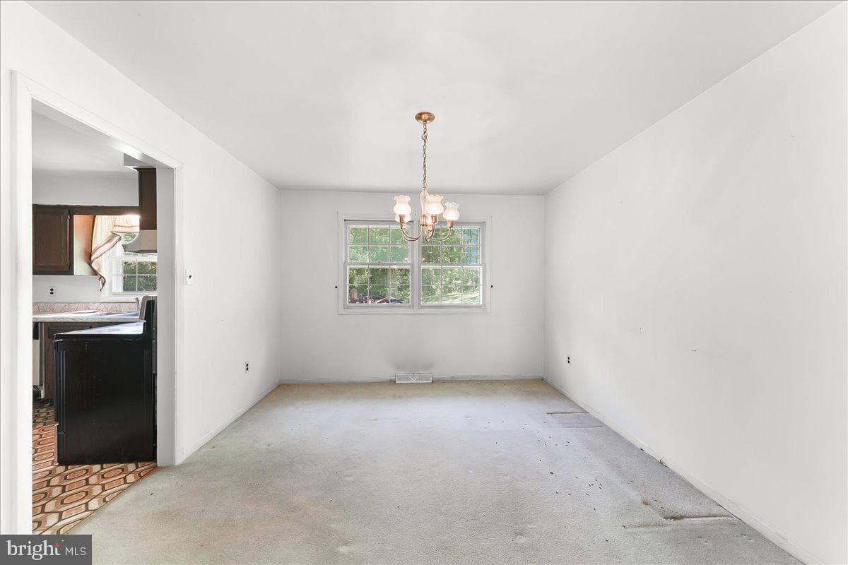 127 Governors Circle photo 10