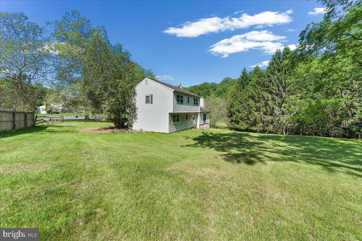 127 Governors Circle photo 20
