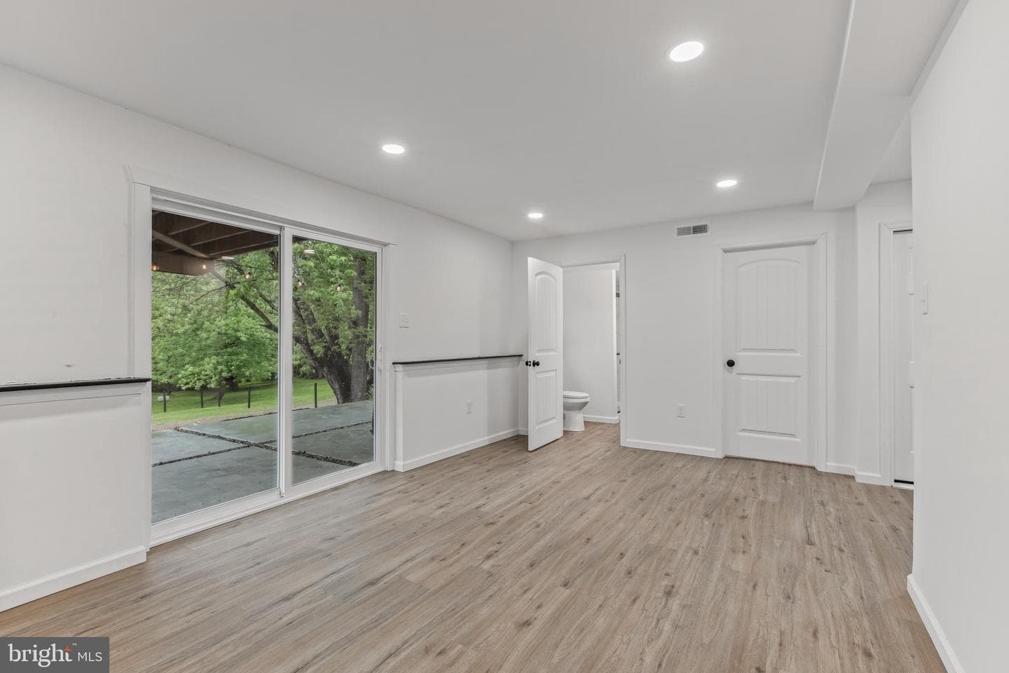 11 Prince Edwards Drive photo 42