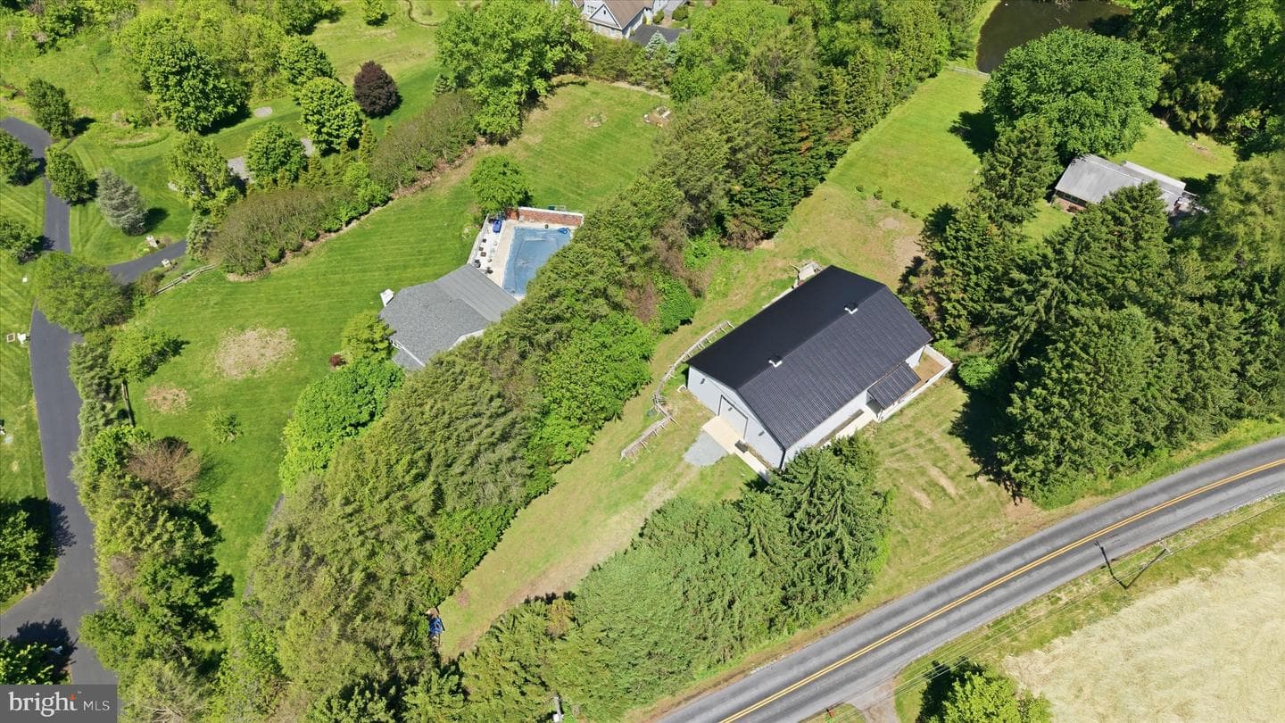 238 Buttonwood Road photo 45
