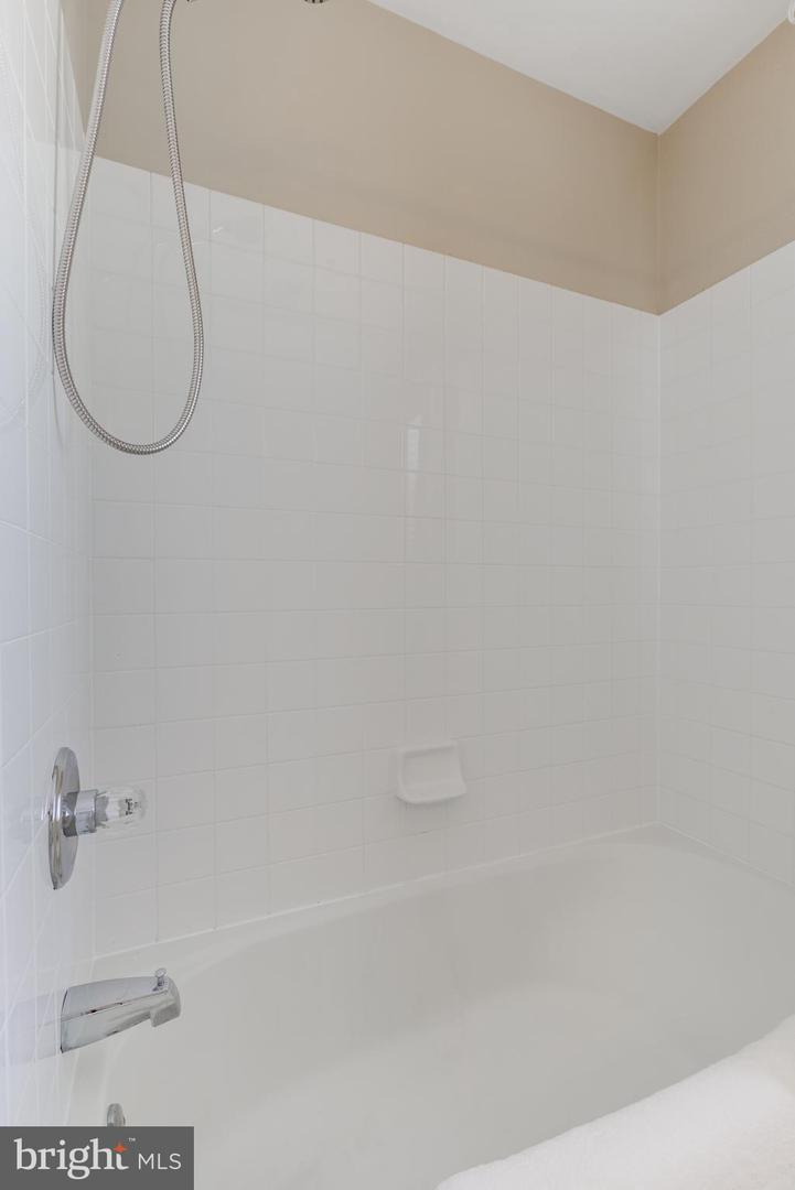 1353 Wooded Knolls photo 31