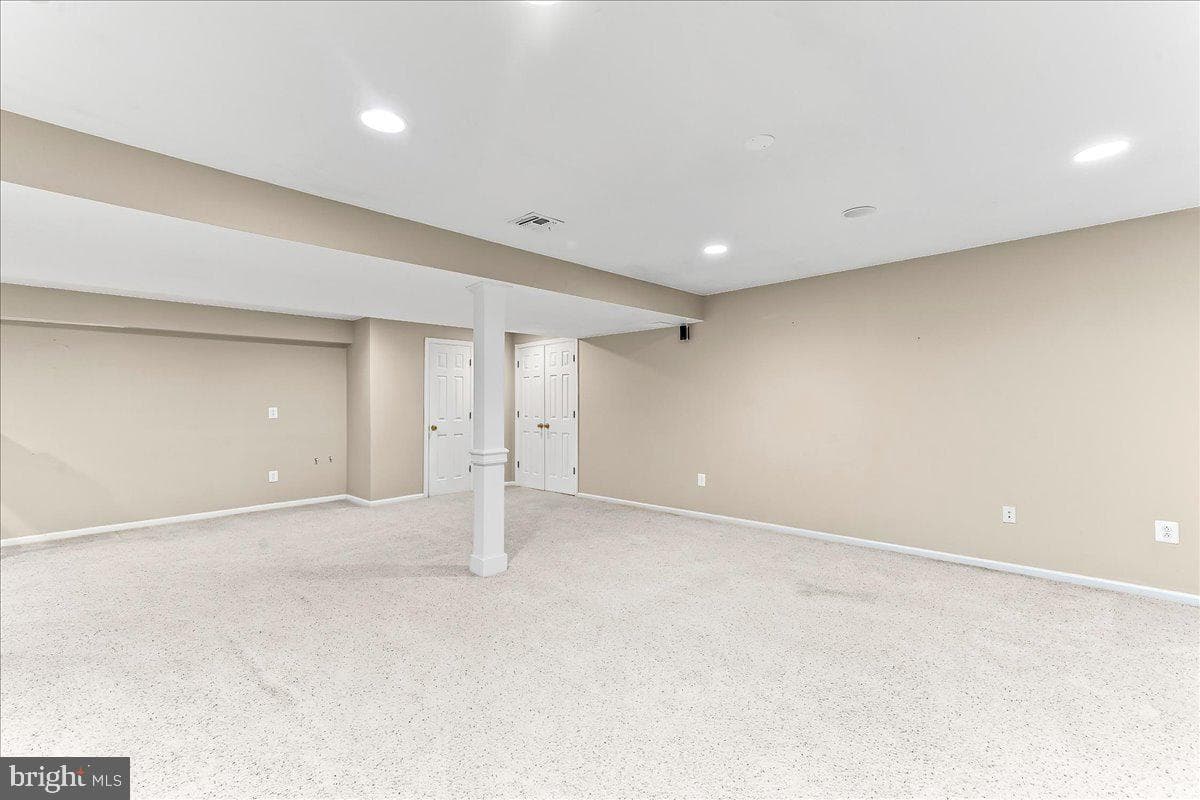 482 W Street Road photo 37
