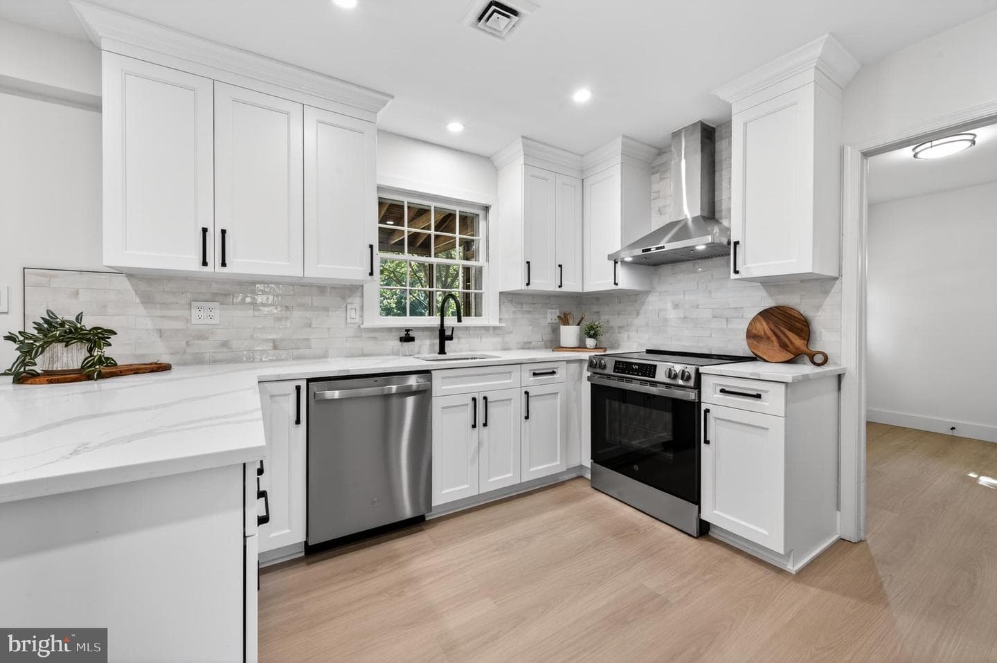 21 Collegeview Drive photo 2