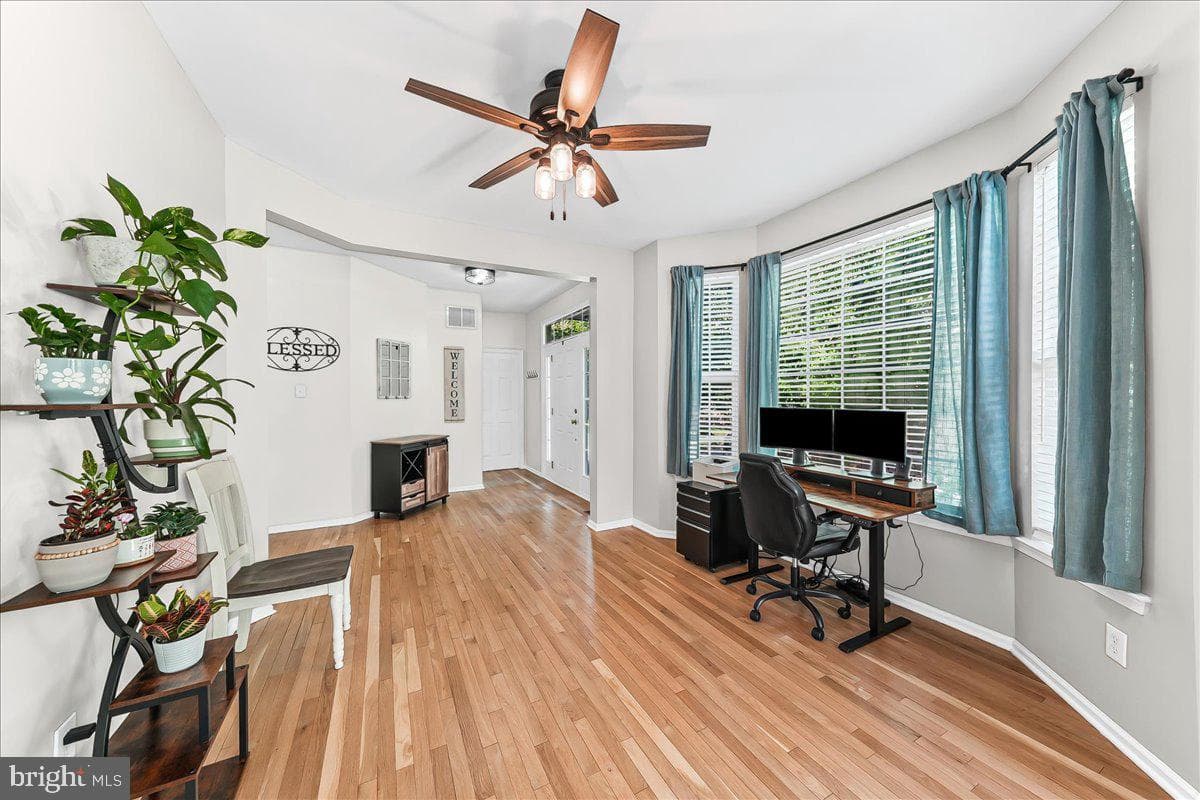 237 Deepdale Drive photo 7