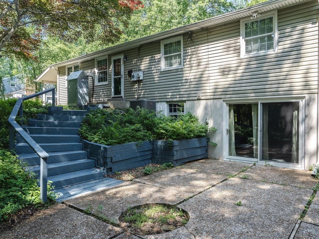 608 Whiteland Hunt Road photo 10
