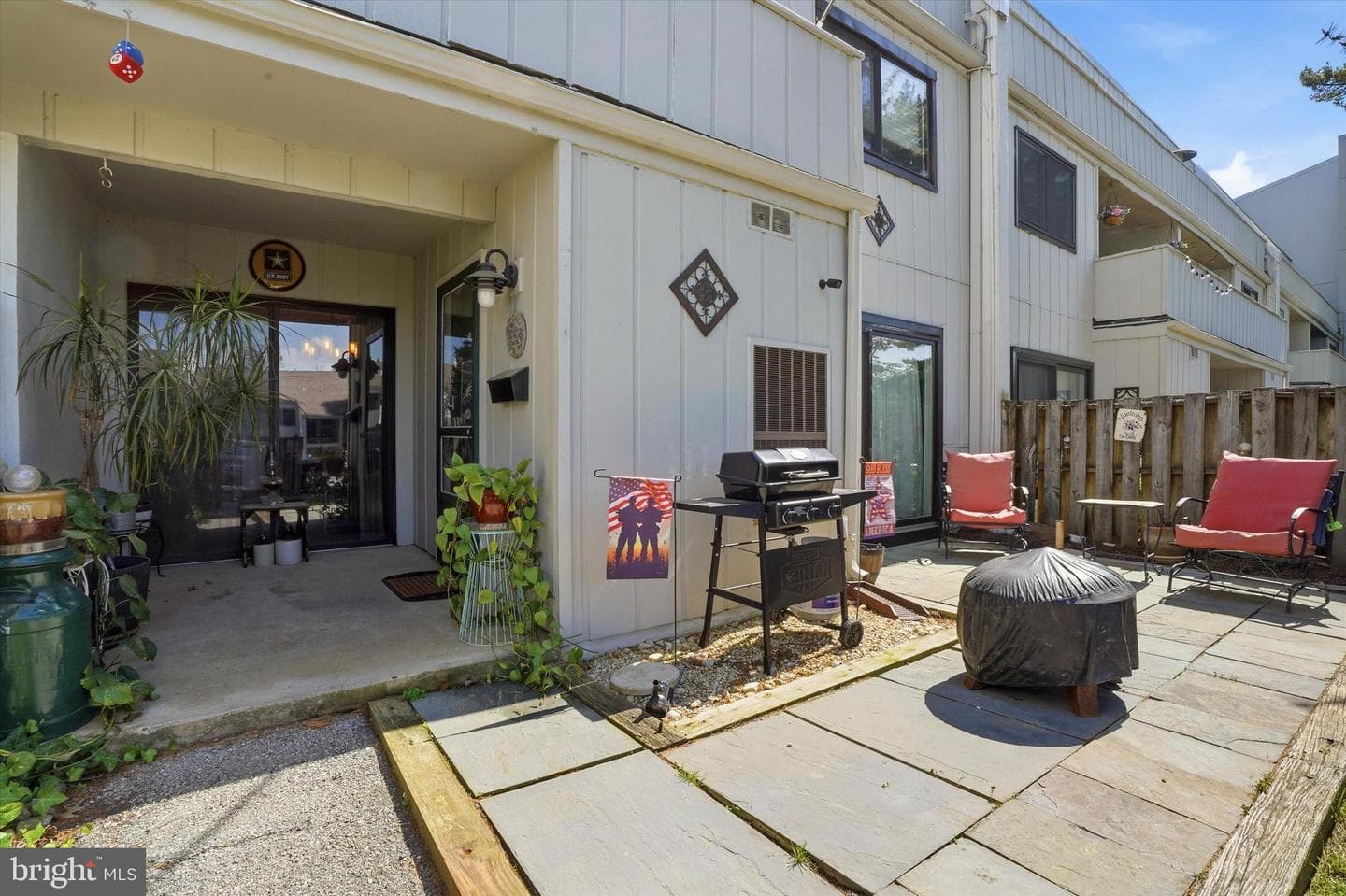 192 Summit House photo 1