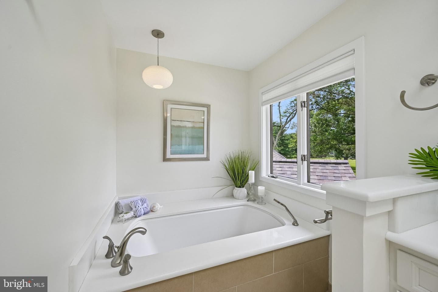 989 Delchester Road photo 28