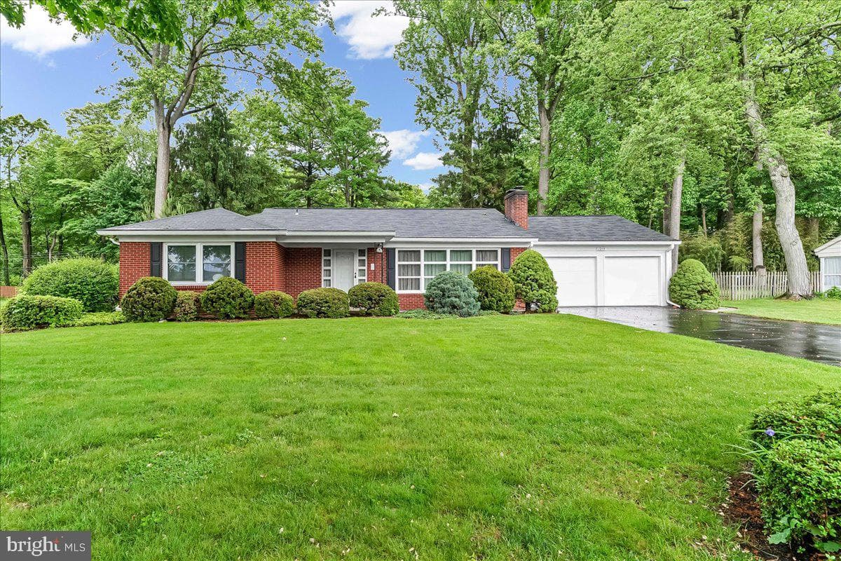 1219 Scott Drive