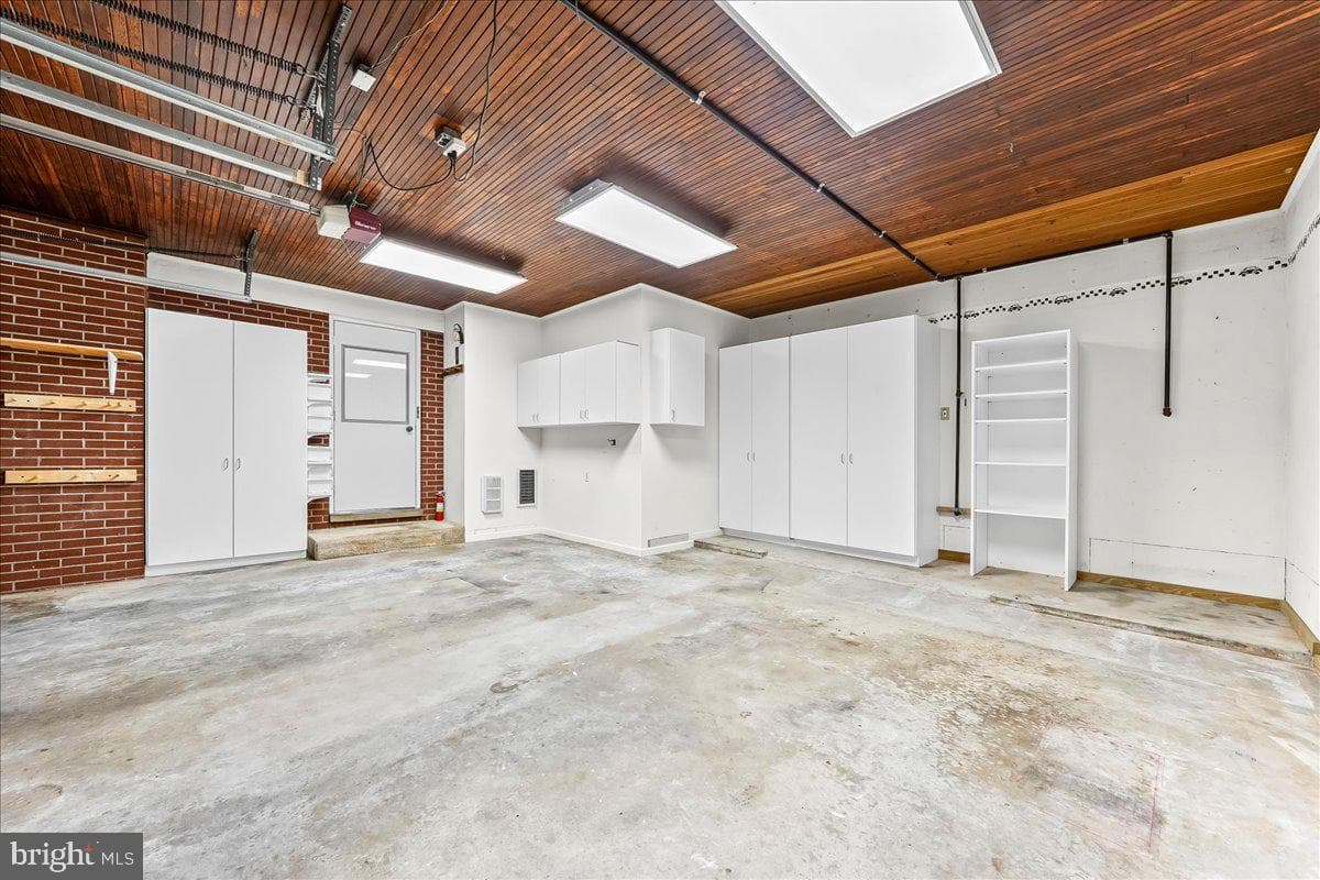 1219 Scott Drive photo 28