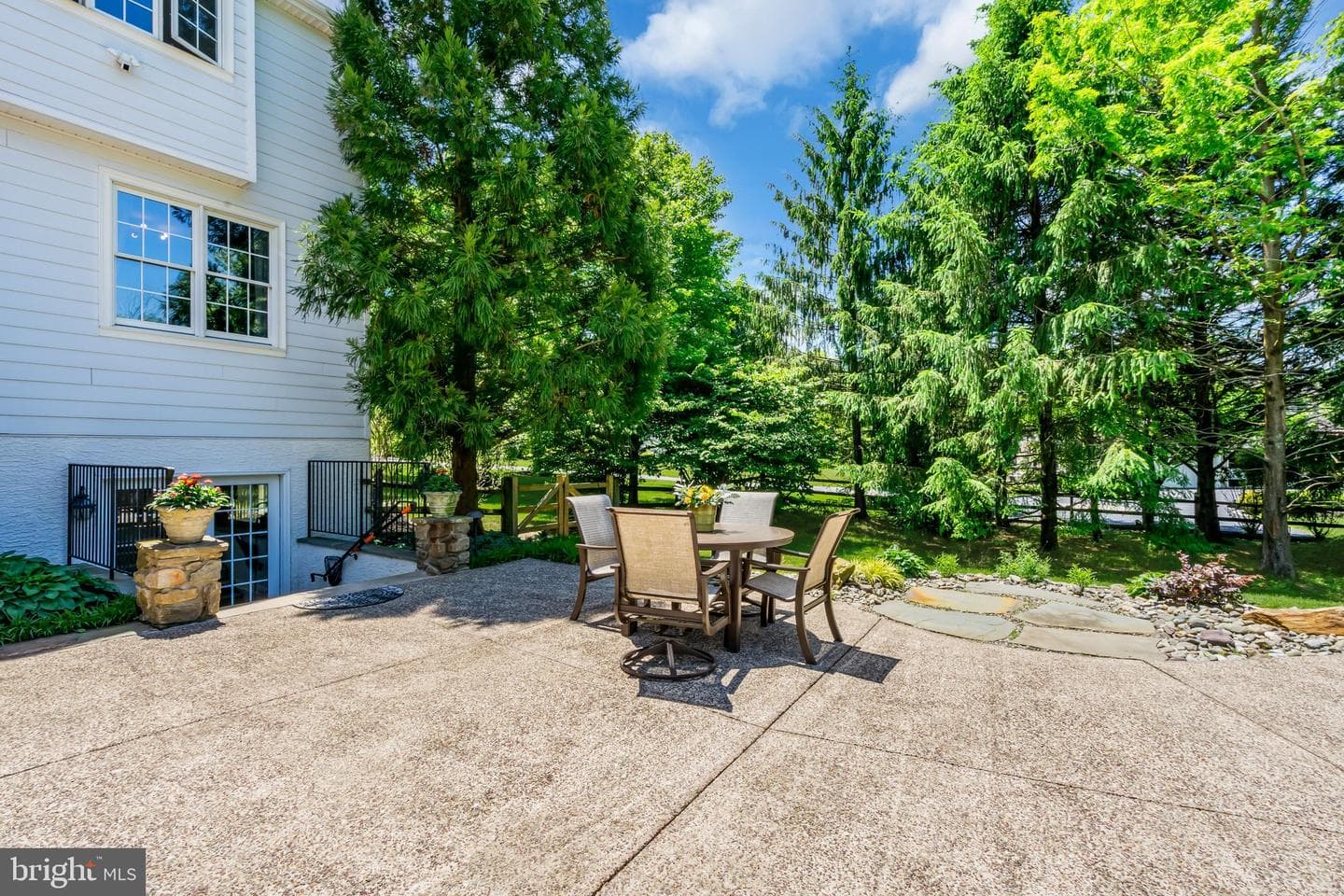 1734 Chantilly Lane photo 95