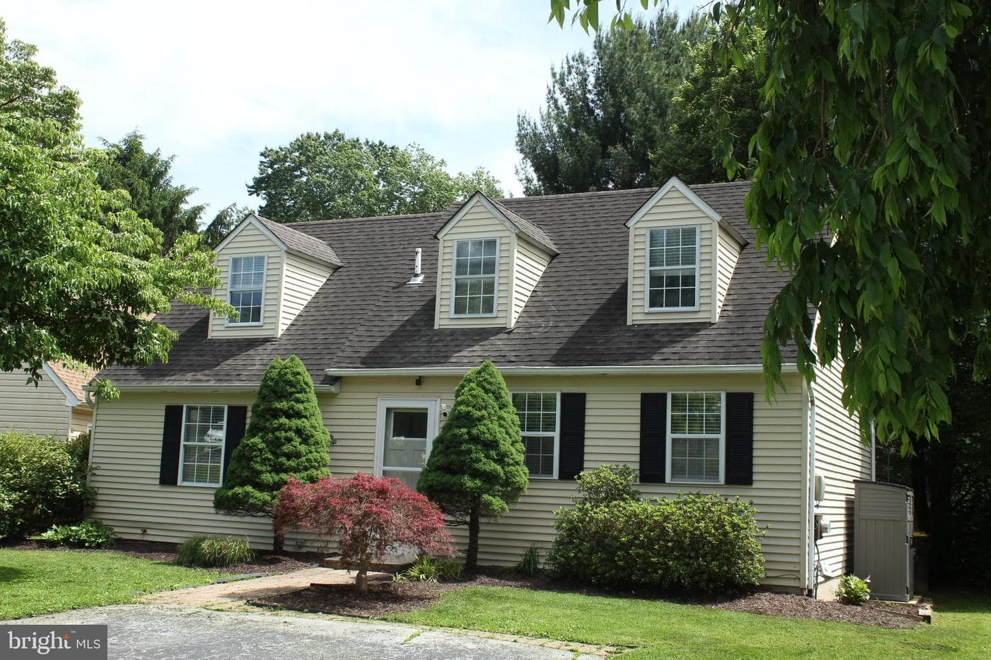 1210 New Hampshire Lane