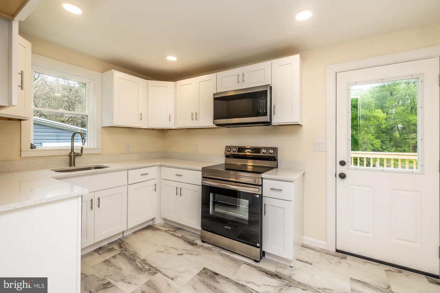265 S Mount Airy Road photo 10