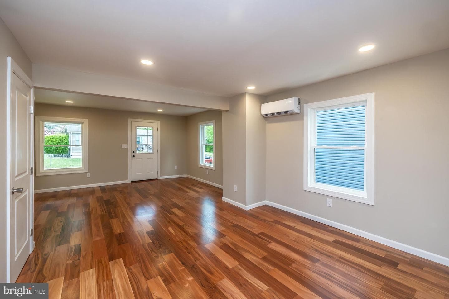 265 S Mount Airy Road photo 4