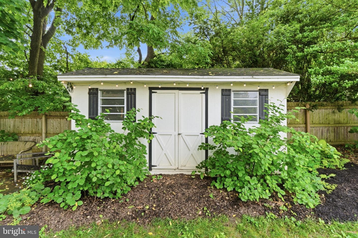 562 Woodside Avenue photo 46
