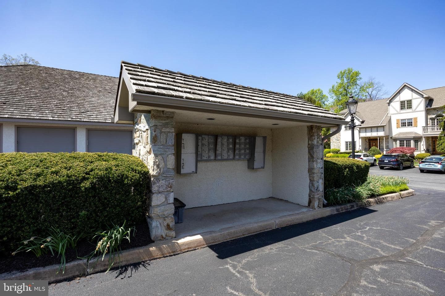 224 Cambridge Chase photo 38