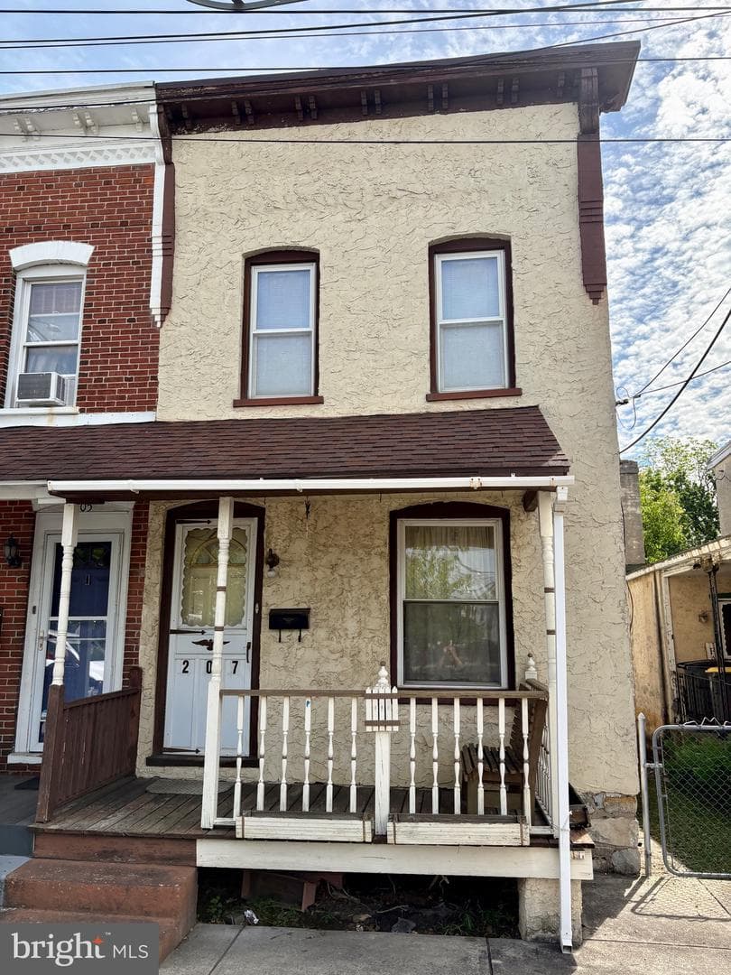 207 Chestnut Street photo 2